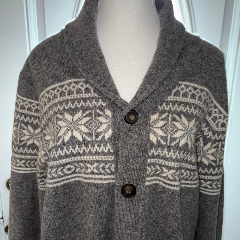 J. Crew men’s vintage grandpa Charcoal and Ivory Knit Cardigan 100% lambswool